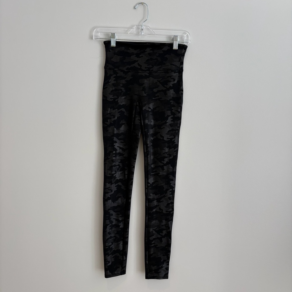 Spanx High Waisted Camouflage Shaping Leggings Size S